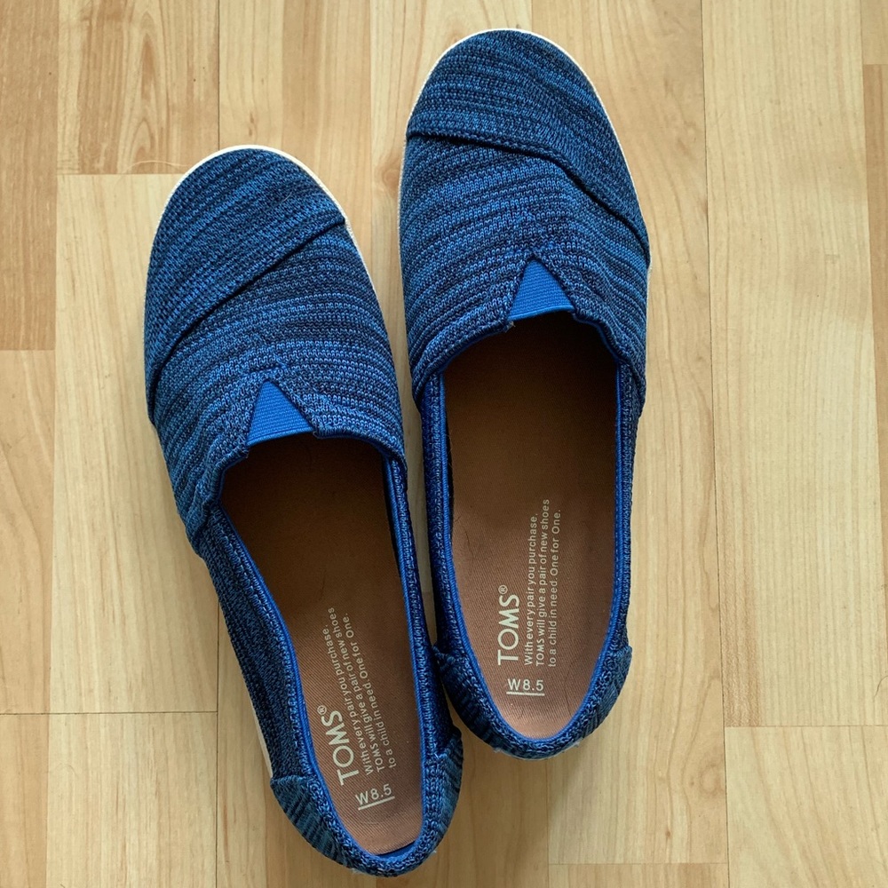 NWOT TOMS